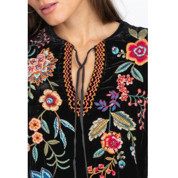 Johnny Was Ardell Velvet Relaxed Blouse Floral Embroidery Top Shirt Black NEW - Picture 5 of 8